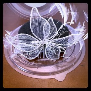 NWT David’s Bridal Hair Comb